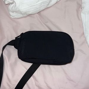 Lululemon black mini belt bag